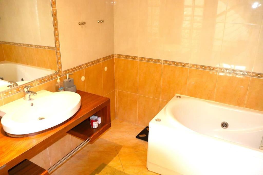 Sea Breeze House Ericeira - Ribeira Dilhas Beach Exterior foto